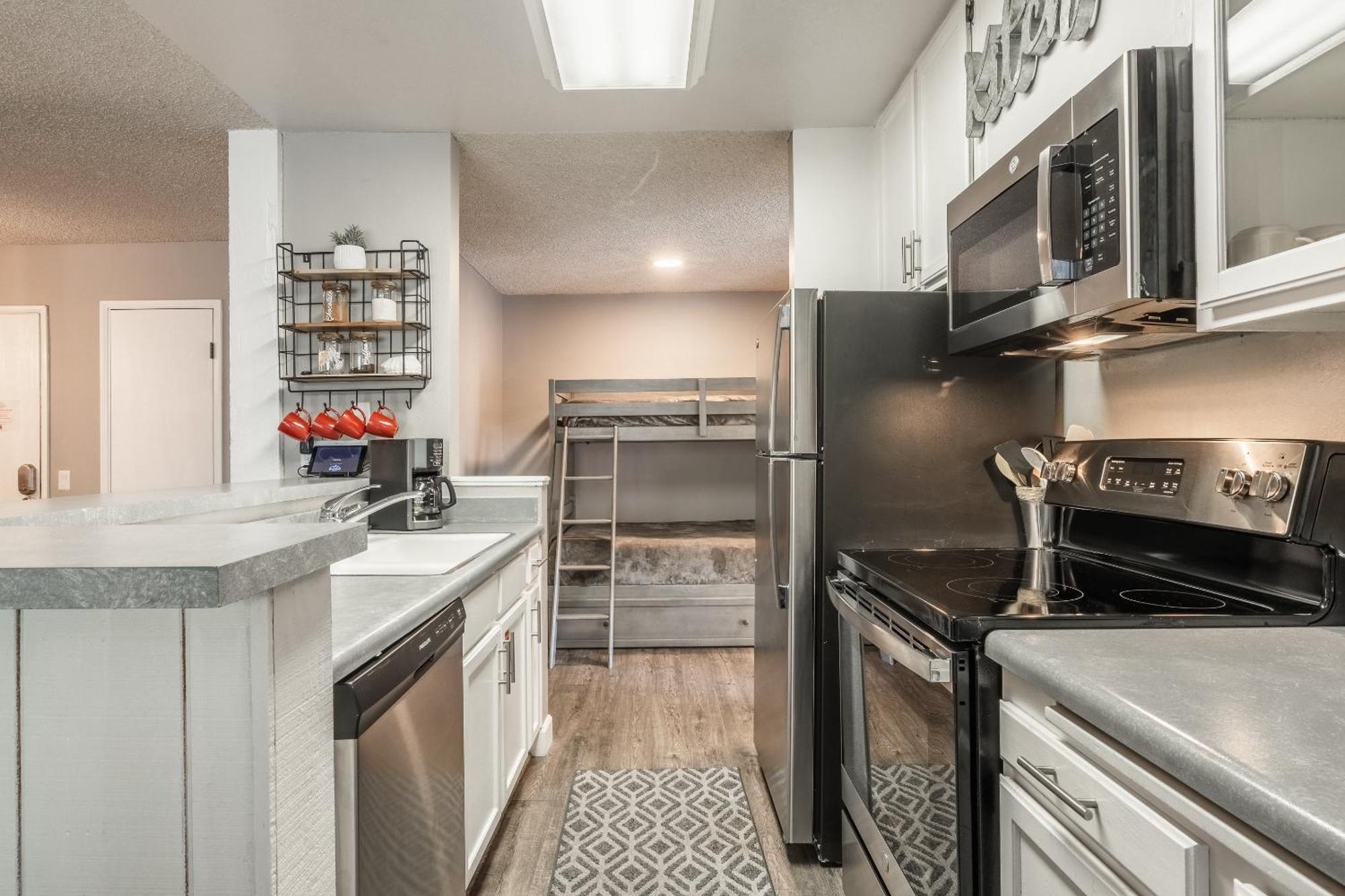 Crestview Bldg A #49 - Spacious 2 Bedroom, 2 Bathroom, Sleeps 7 - Close To Canyon And Village * Mammoth Lakes